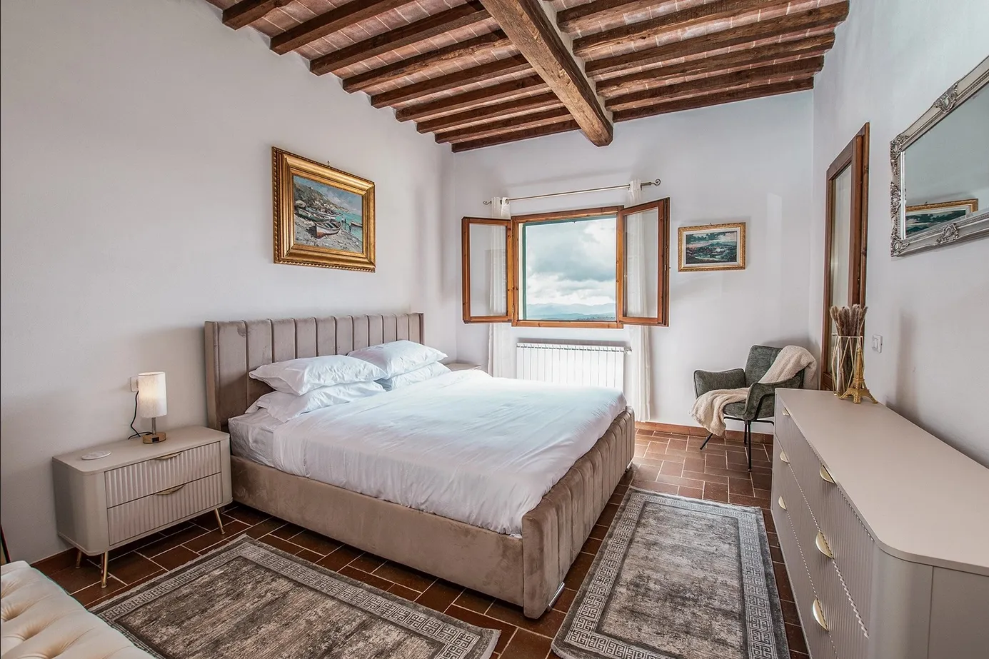 Napoli Suite — view 2