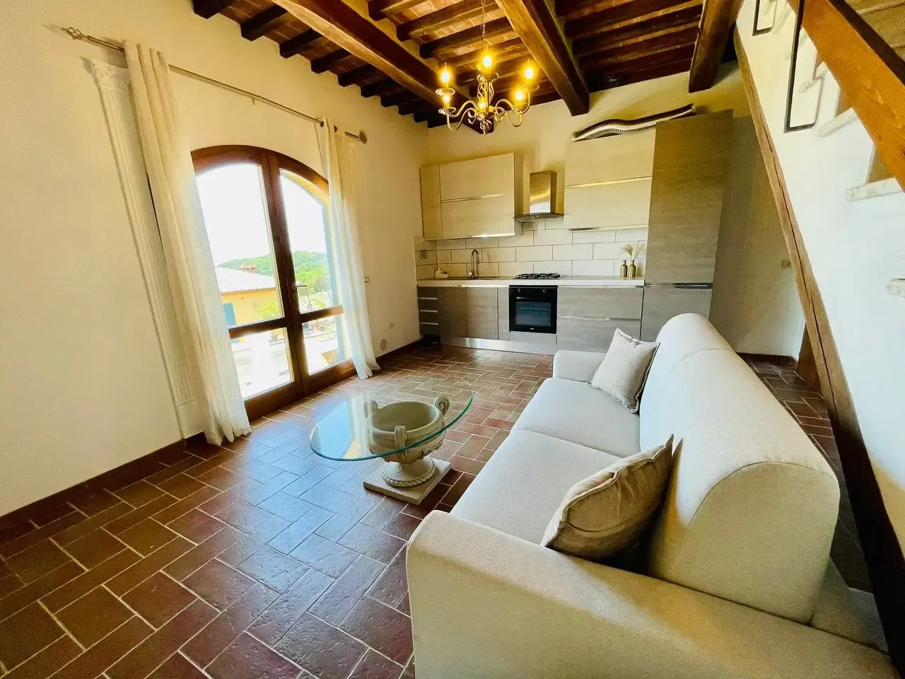 Roma Suite — view 3